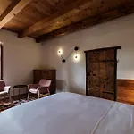 Almalomb Hotell Hosszuheteny